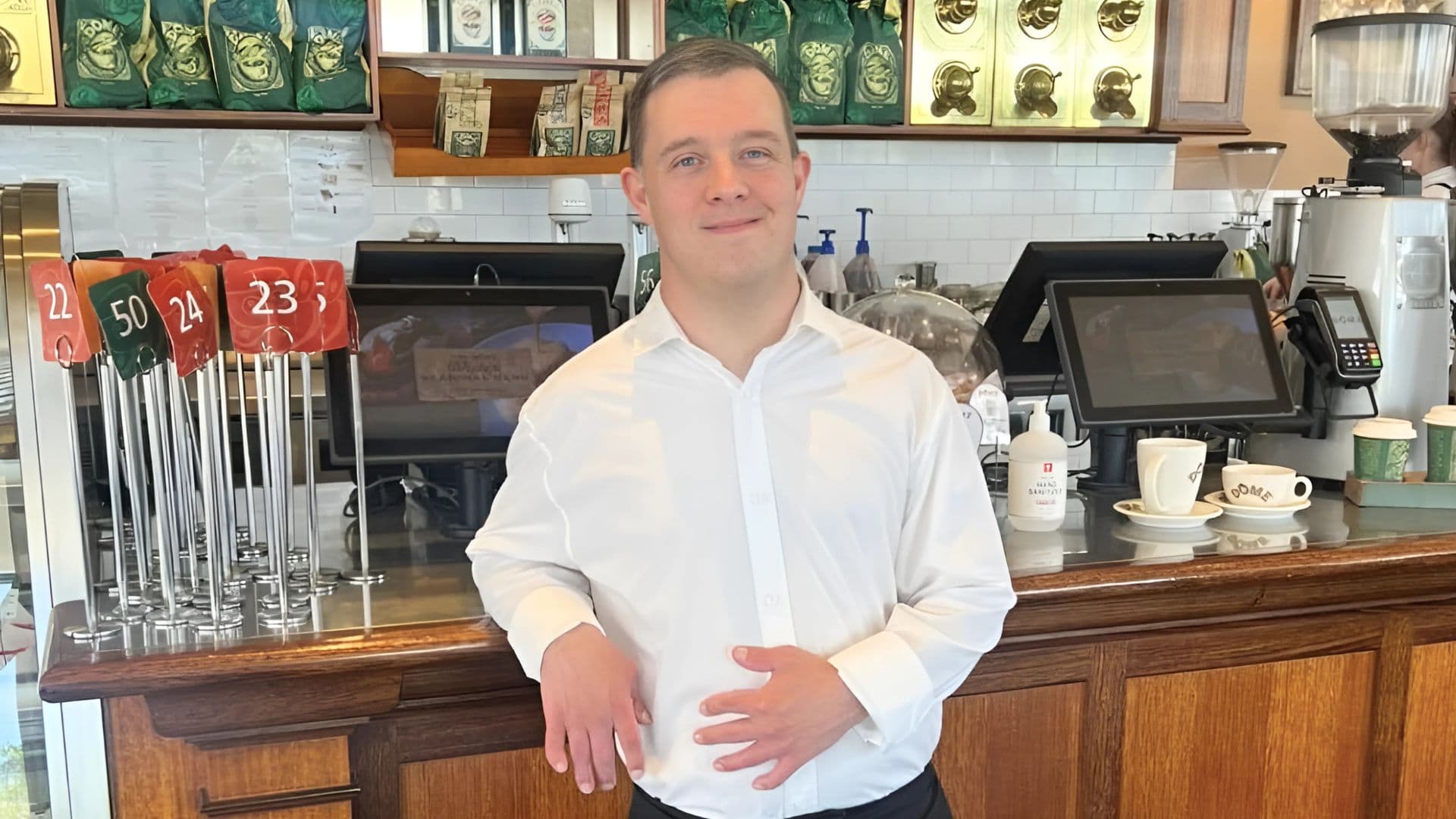 Andrew_serves_success