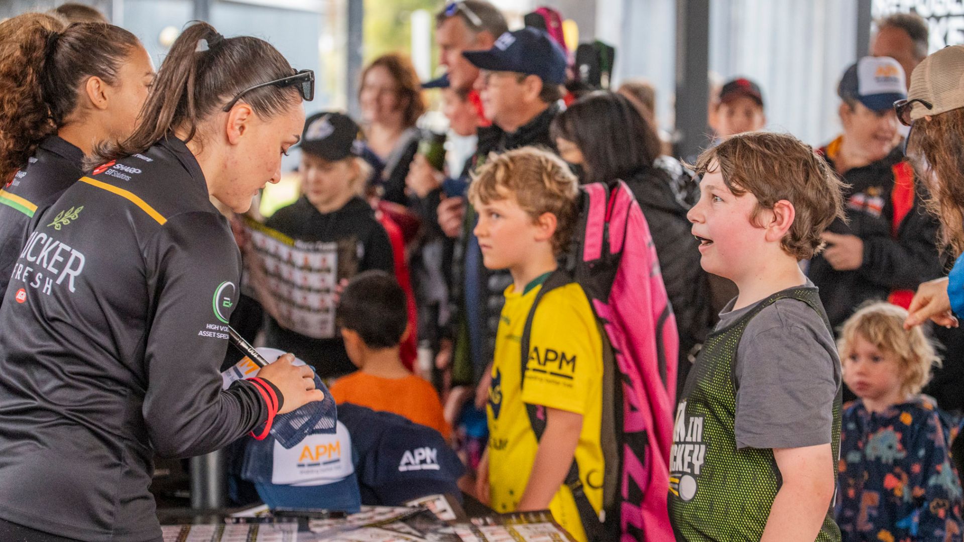 Players meet fans at the WA hockey clinic